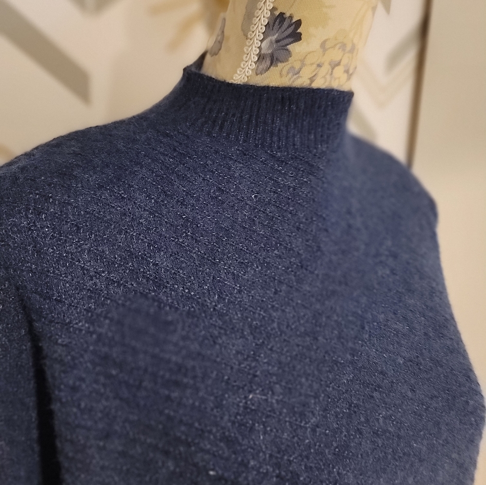 Doe & Rae Sweater - Picture 4 of 6